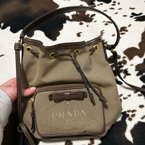 I never reach for this one. It’s in great condition!